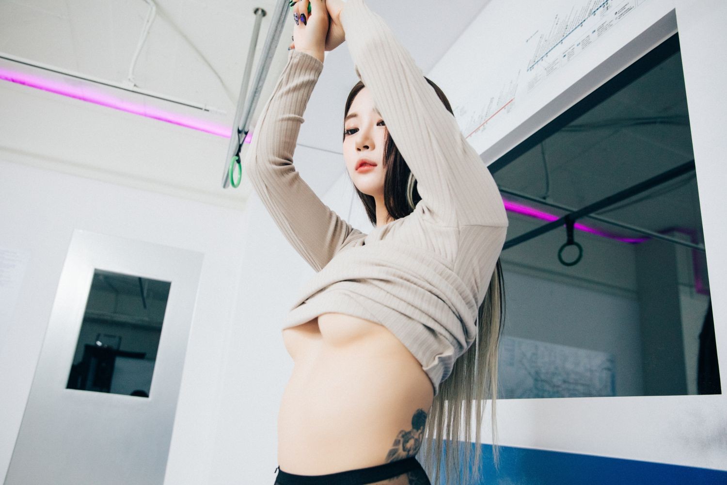 LOOZY 韩国美少女模特 Bomi 性感写真 Bondage subway (65)
